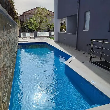 Szálloda Deluxe Hriszí Aktí Haniá